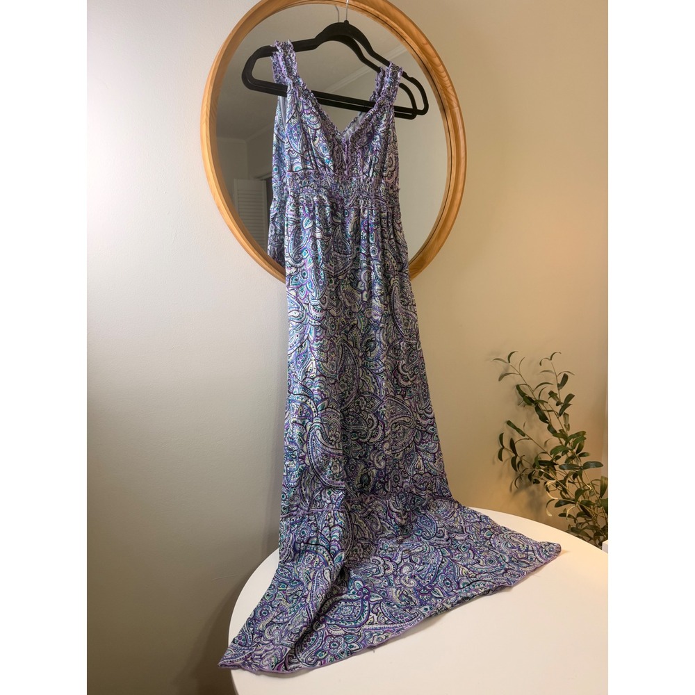 AGB Maxi Dress Women Size 4 Purple Paisley Excellent Boho Smocked V-Neck Ruffle - Picture 4 of 9